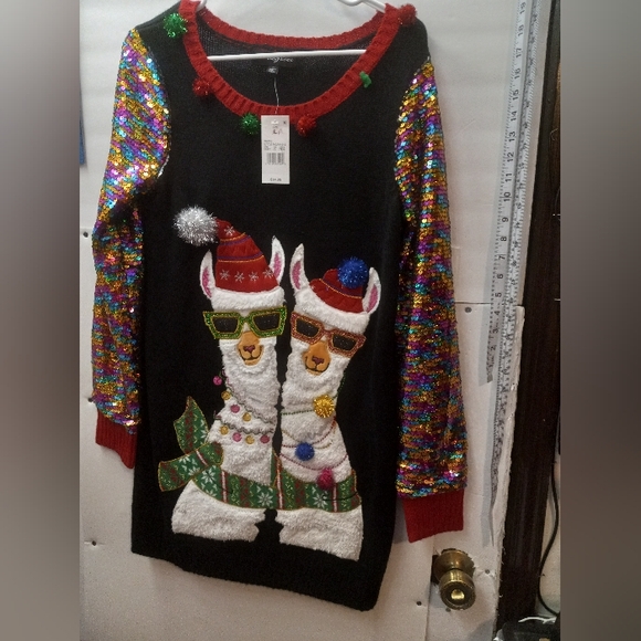 33 Degrees Lama Christmas Holiday Pullover Festive Ugly Sweater Sequin Celebrate - Picture 1 of 16